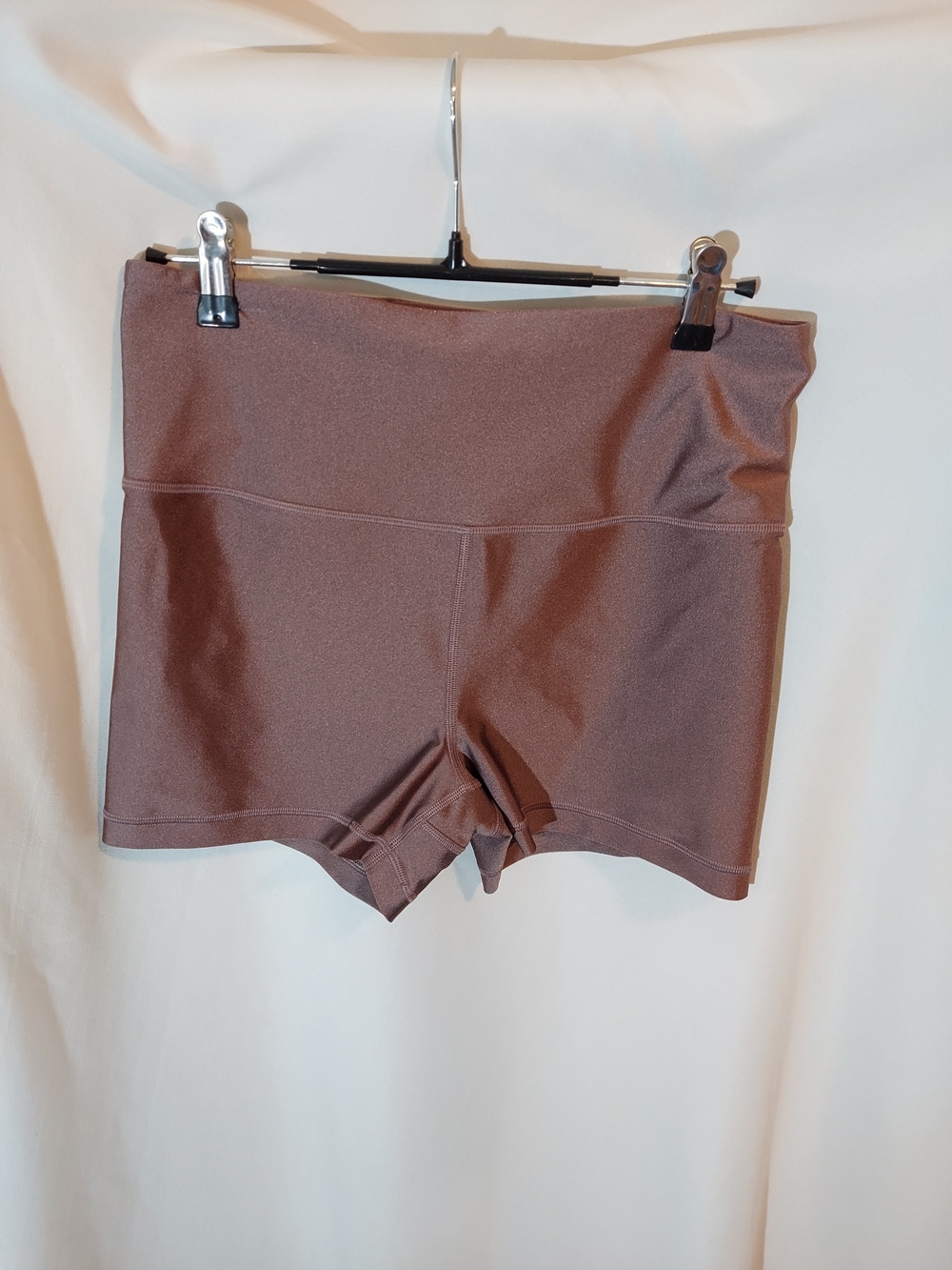 Women's High-Waist Performance Shorts - Brown